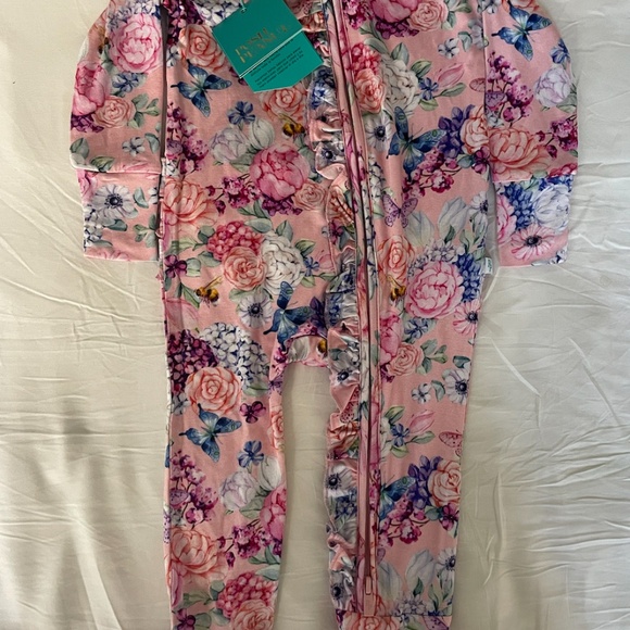 Posh Peanut Footie Ruffled Zippered One Piece (6-9M) - Picture 2 of 4